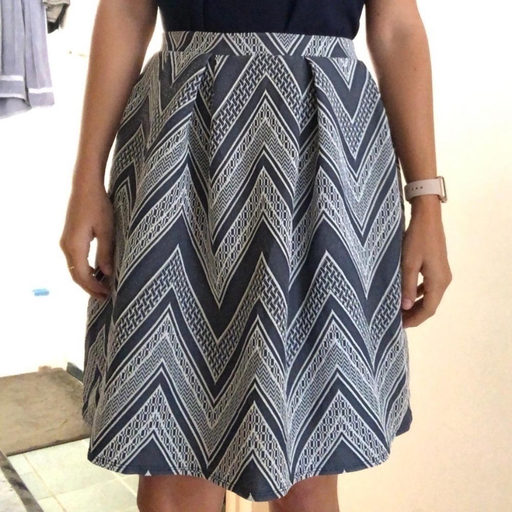 Joe B DIRNDLE Skirt large High Waist Chevron Blue sz large